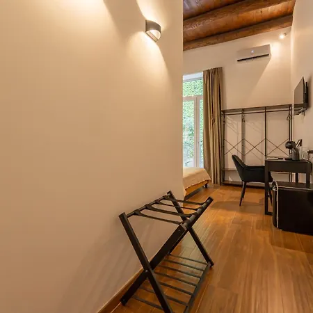 בית הארחה Figurari 16 נאפולי