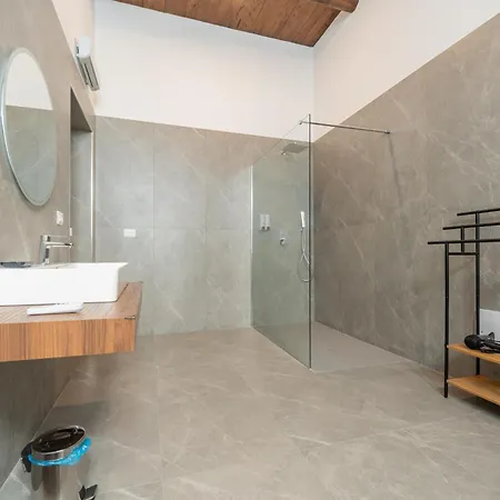 בית הארחה Figurari 16 4*