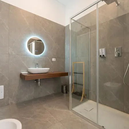 Figurari 16 בית הארחה