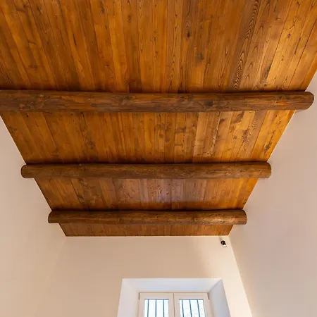 Figurari 16 בית הארחה נאפולי